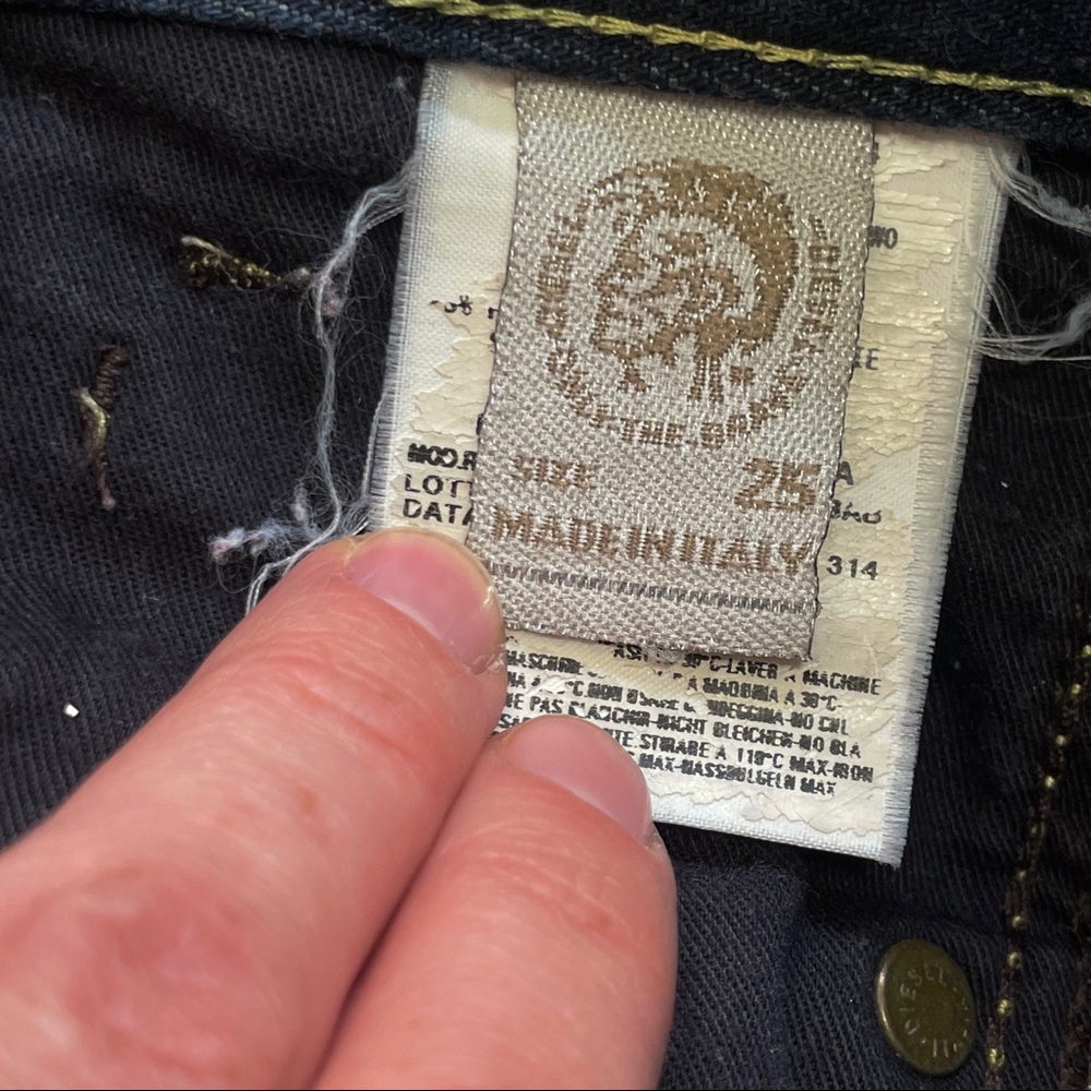Diesel low rise Ryoth jeans size 25 - Picture 8 of 8